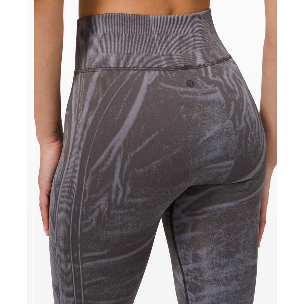 Lululemon Gray Gradient Crinkled Texture Leggings Womens Size 4 Full Length